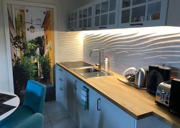 Luna アパート ケストヘイ